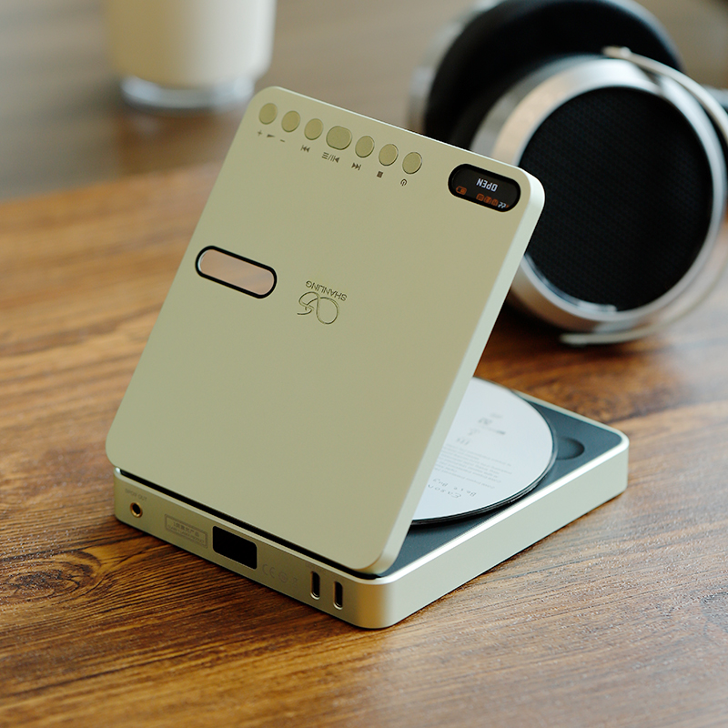 EC Play-Compact Portable CD Player