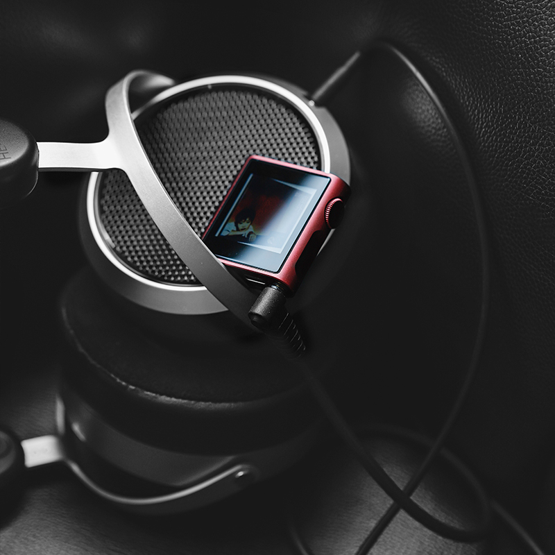 M0 Pura Hi-Res Portable Player